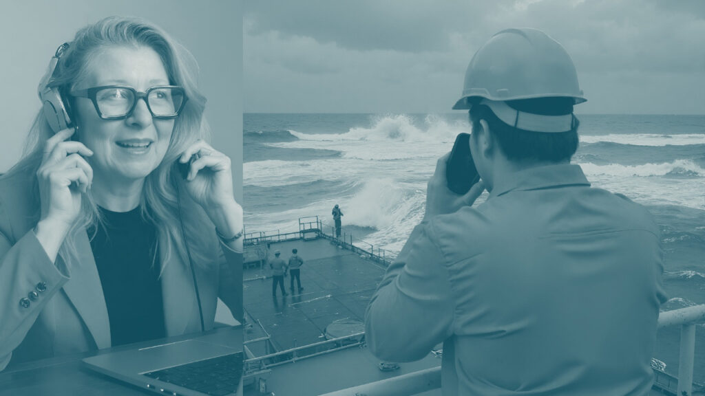 Monica Montanari al telefono con un uomo su una piattaforma offshore in mare burrascoso, durante le interviste per fare un libro sulla mia vita